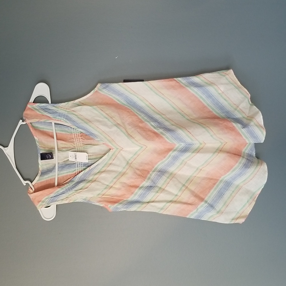 NWT Gap 100% Linen Top, L